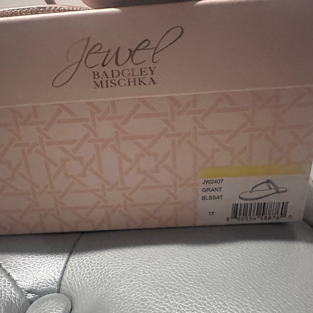 New Jewel Badgley Mischka Women's Grant Blush Satin, Pearl Stud Sandals size 11 - Picture 5 of 6